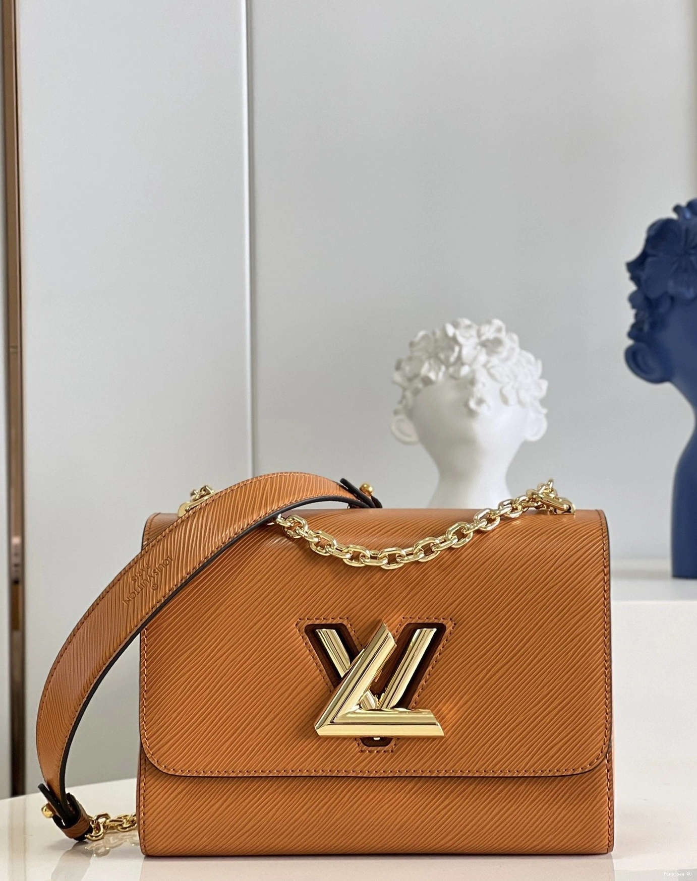 Firstbag MM VUITTON LOUIS TWIST 0728